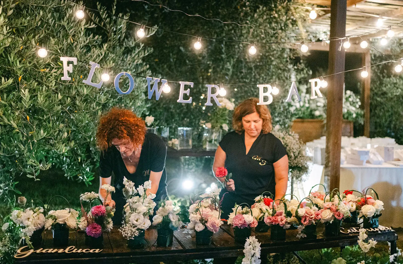 La flower bar allestita da Mariana Flowers per gli invitati