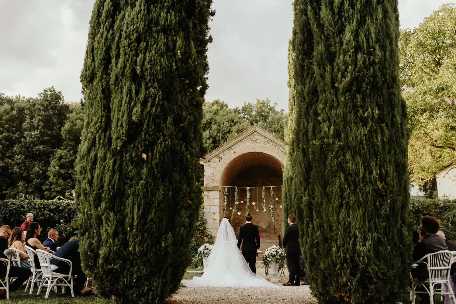 San pietro sopra le acque forest couple romantic