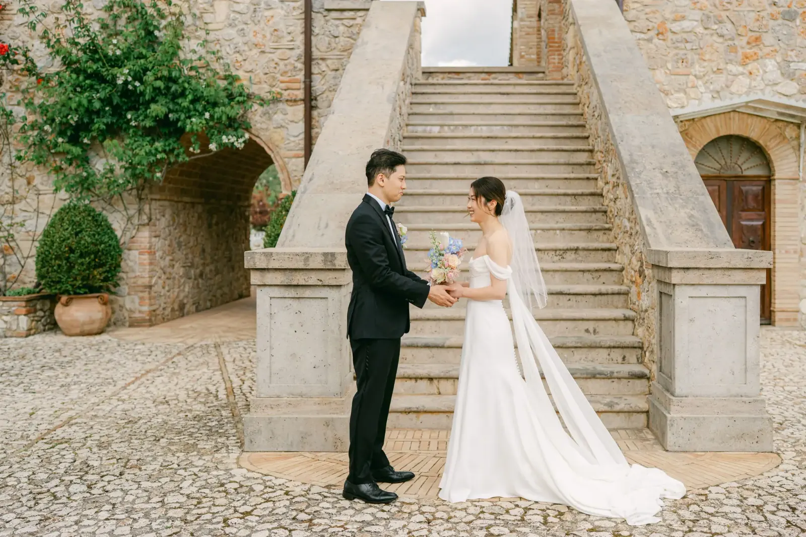 First look audrey james grand staircase portrait