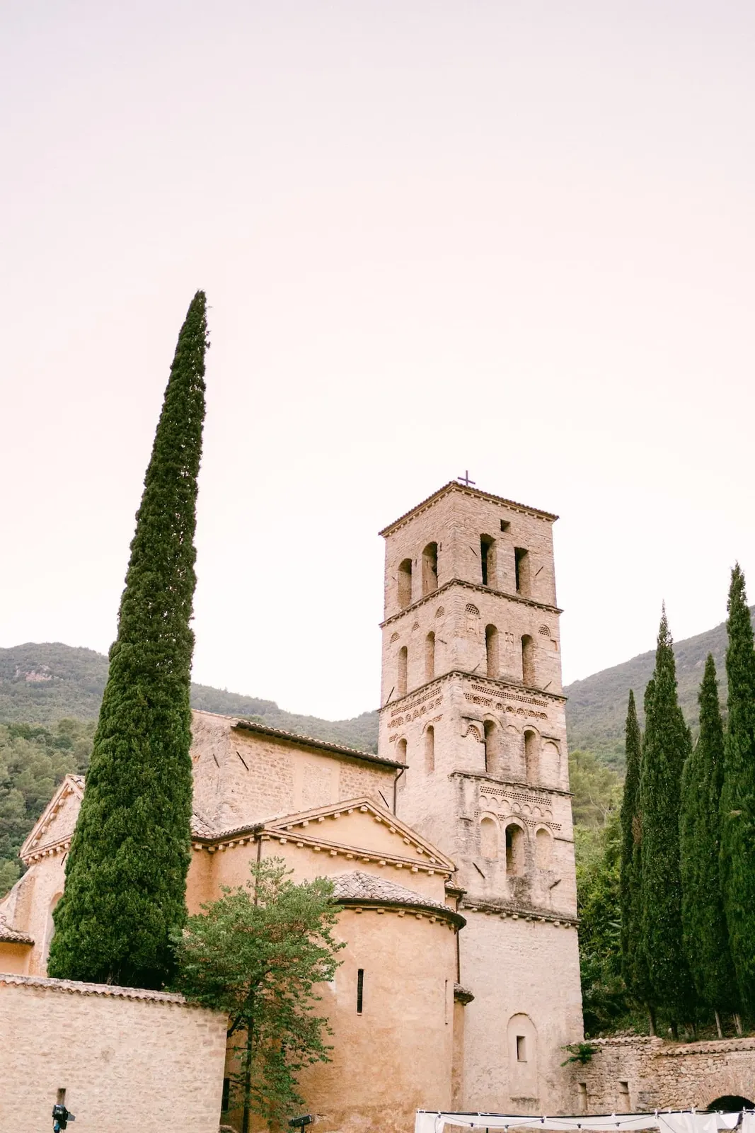 Wedding detail abbazia san pietro valle reception