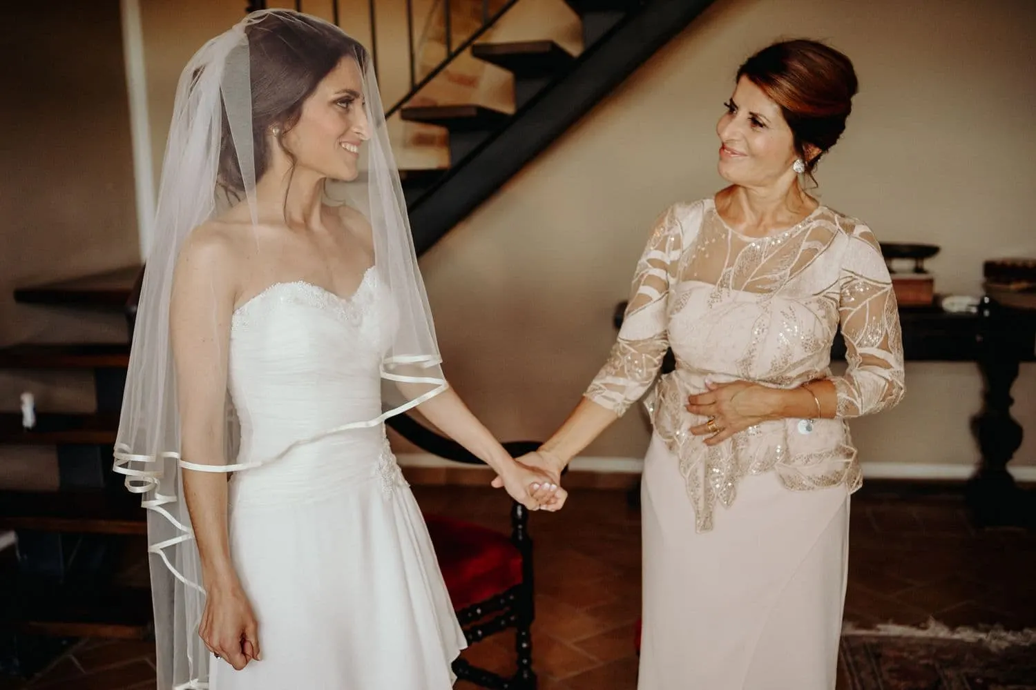 Borgo san faustino villa laura couple embrace romantic