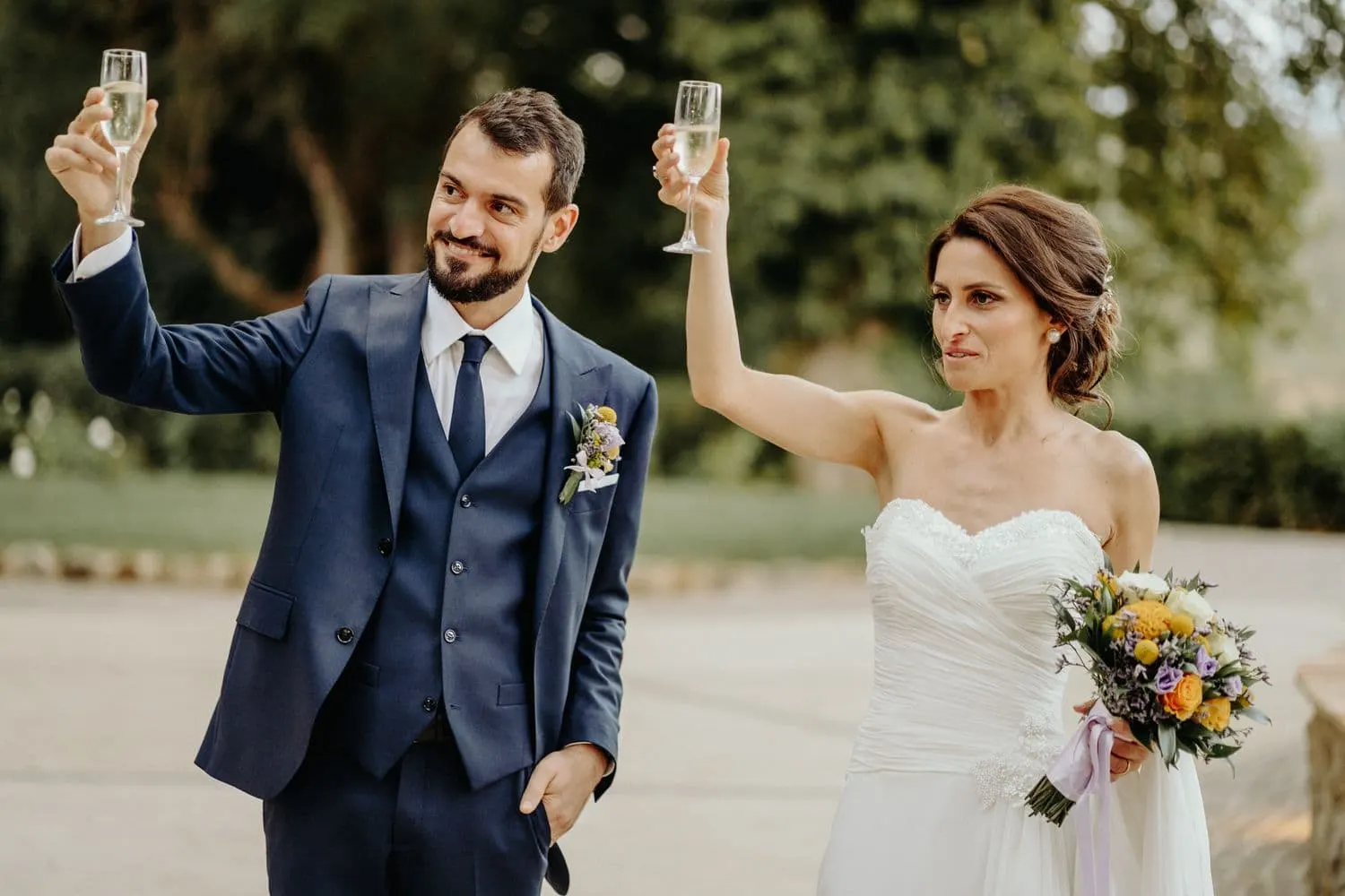 Borgo san faustino villa laura wedding party group nature