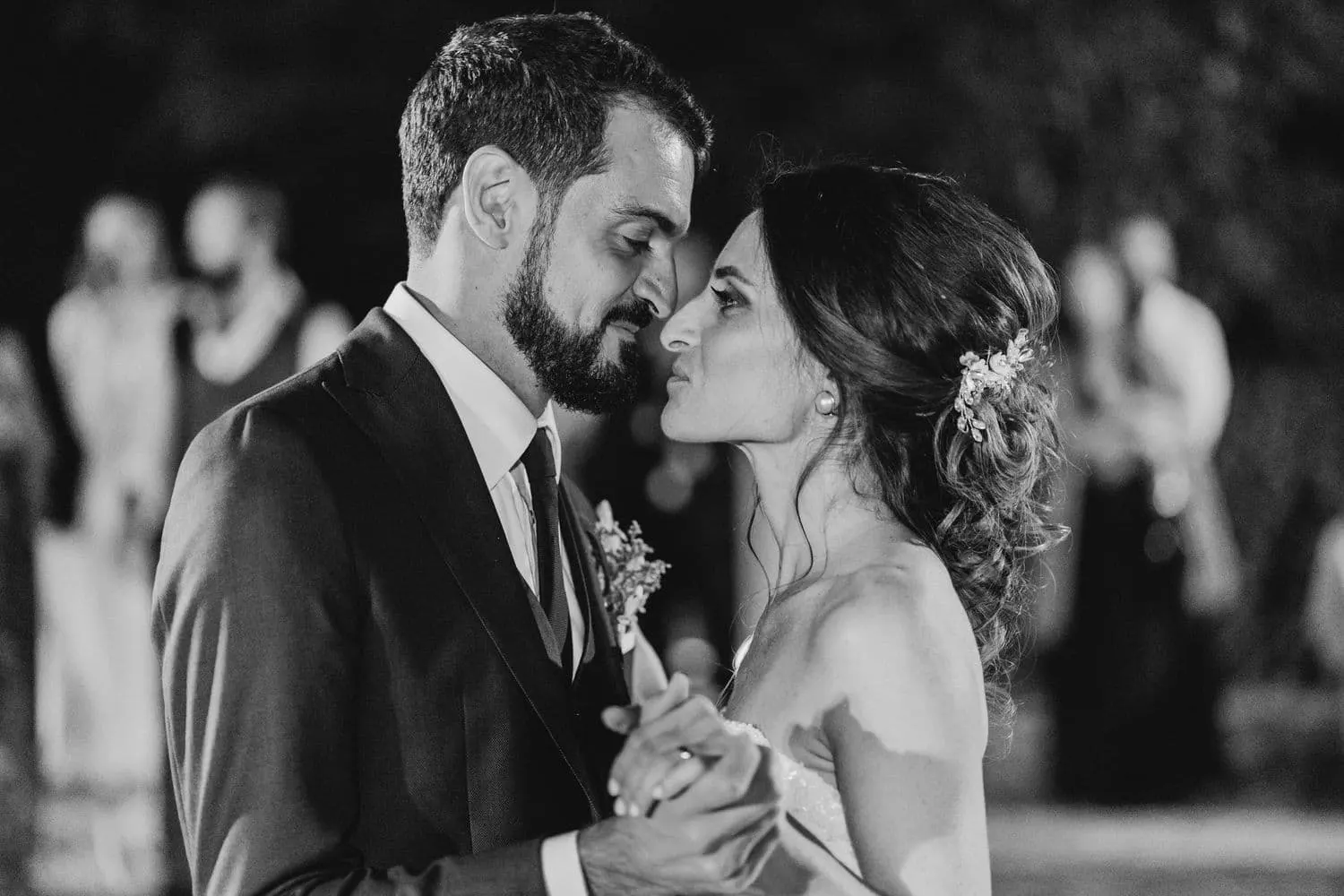 Borgo san faustino villa laura wedding party black white